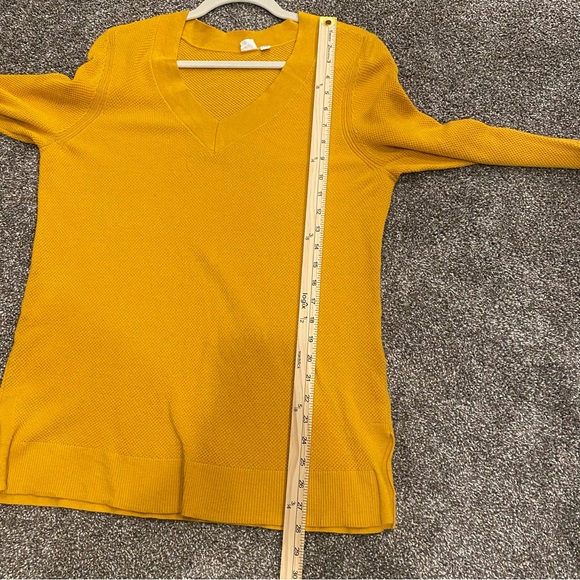 GAP Waffle Thermal Thin V Neck Fall Sweater - Picture 7 of 8